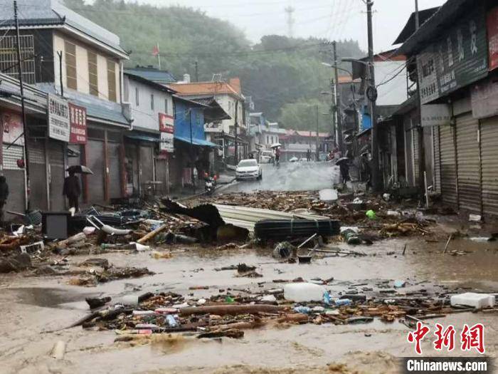 灾害|云南德宏发生洪涝滑坡灾害 转移民众300余人