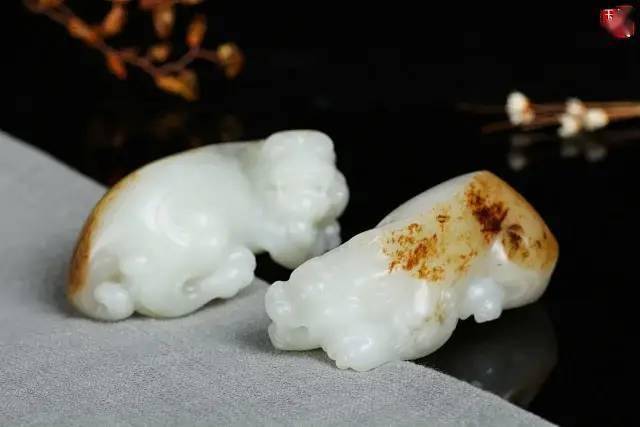 天价|2210万成交！这块天价籽料，火了！