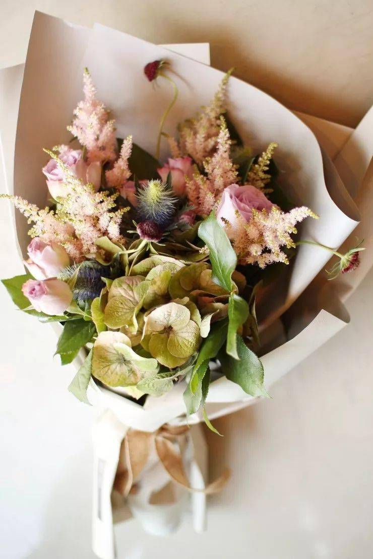 珠宝|情人节可以不送珠宝，绝对不能不送花！