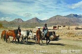 乌恰县|搬出大山进社区 紧邻口岸好赚钱