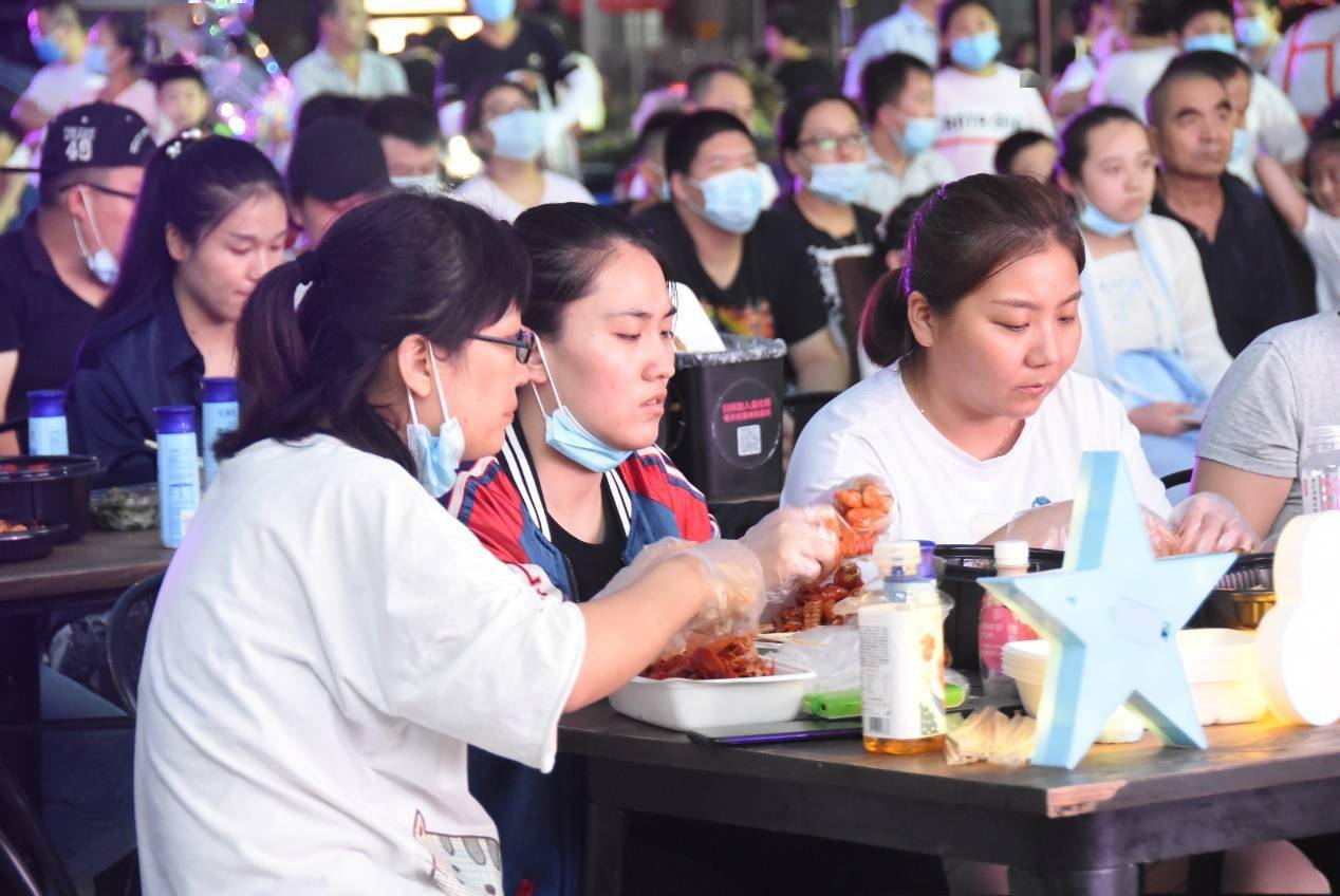 &amp|阿里灯塔&盒马携手《白发魔女传》促进观影体验升级