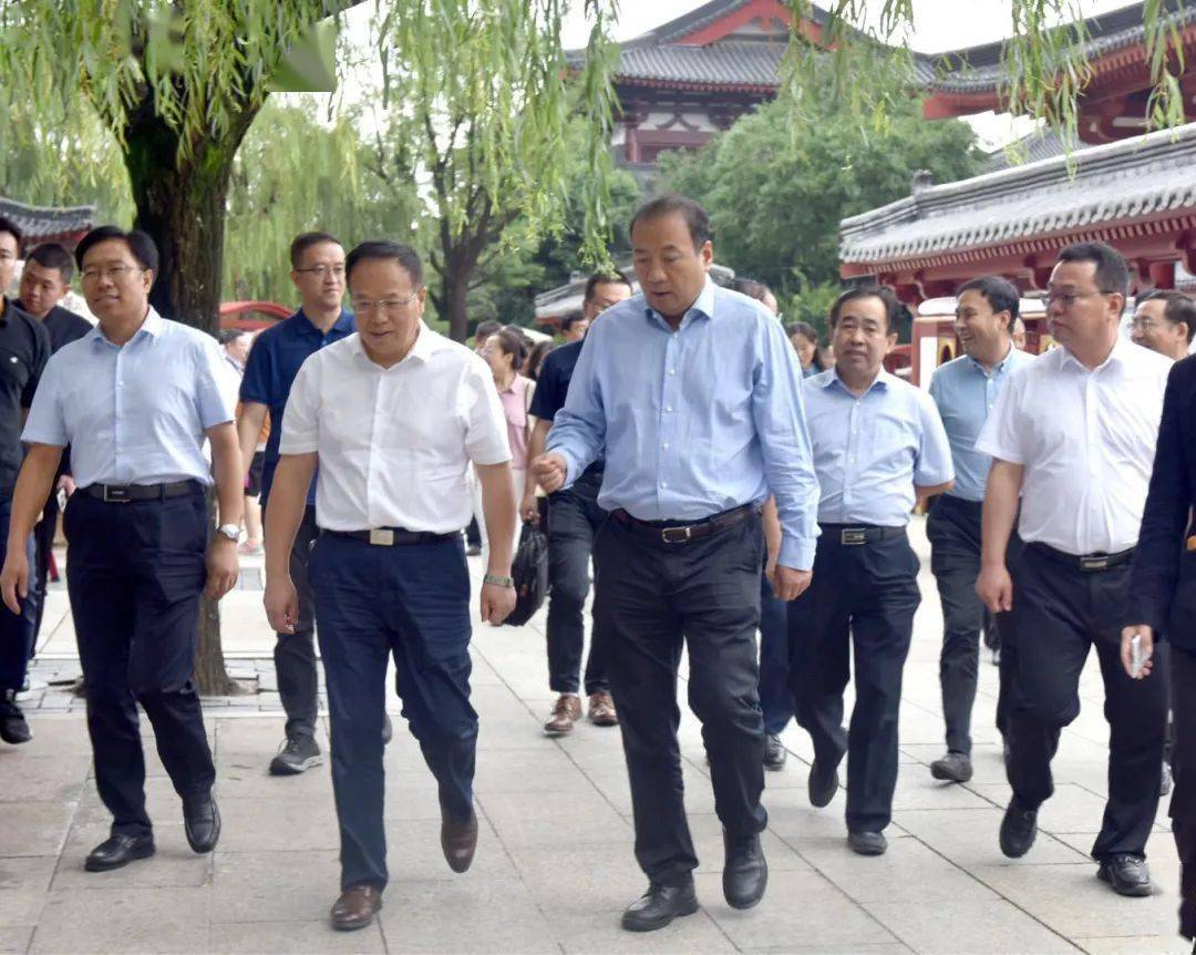 铜川市副市长李荣,市政府副秘书长李国琦,市委宣传部常务副部长赵文山