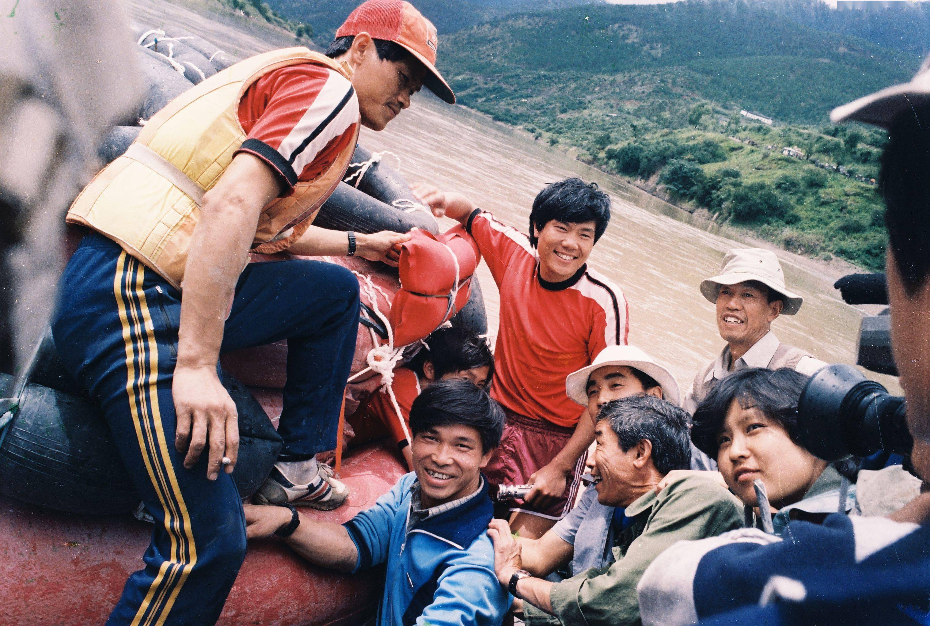 长江|《热流》记录悲壮的“1986长江第一漂”:历史没有办法回头
