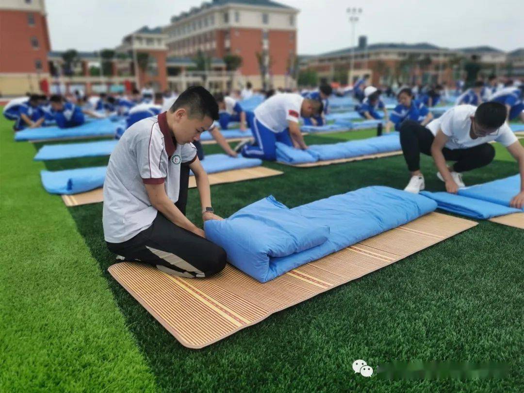【二中快讯】棱角分明的军被 英姿飒爽的少年——莱西