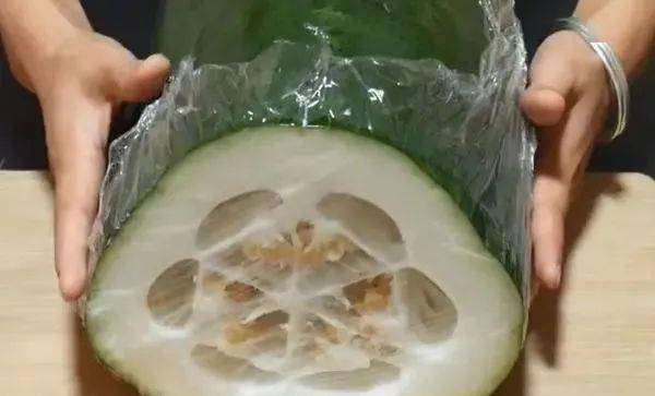 藕切开发紫是坏了吗 71372e54e6354cb18ad2c44f2b57d668.jpeg