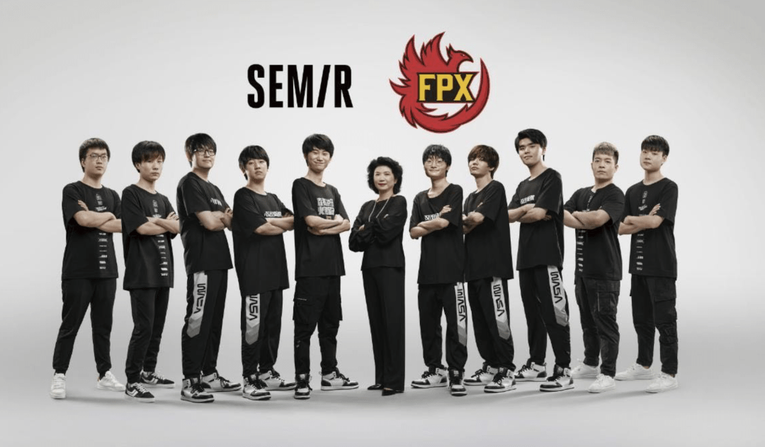 伤口|从“穿什么就是什么”到“撕破伤口丶”，森马的国潮创新之路