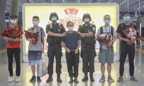 海宁|浙江一小吃店老板娘与伙计同居20多年，他始终不肯结婚...