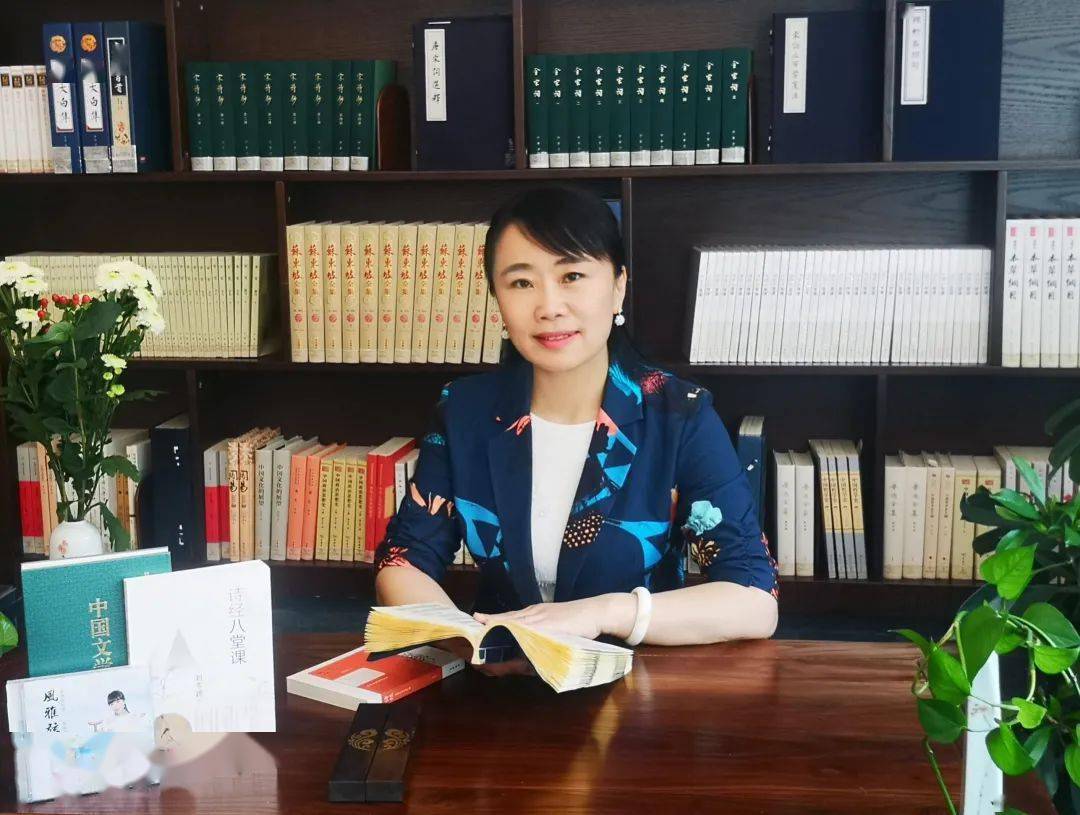 播讲人简介:刘冬颖黑龙江大学文学院博士生导师,主要从事中国古典