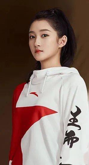 魔都|「安踏星空间」快闪店亮相上海港汇恒隆广场,魔都潮人们速去GET时髦穿衣经!