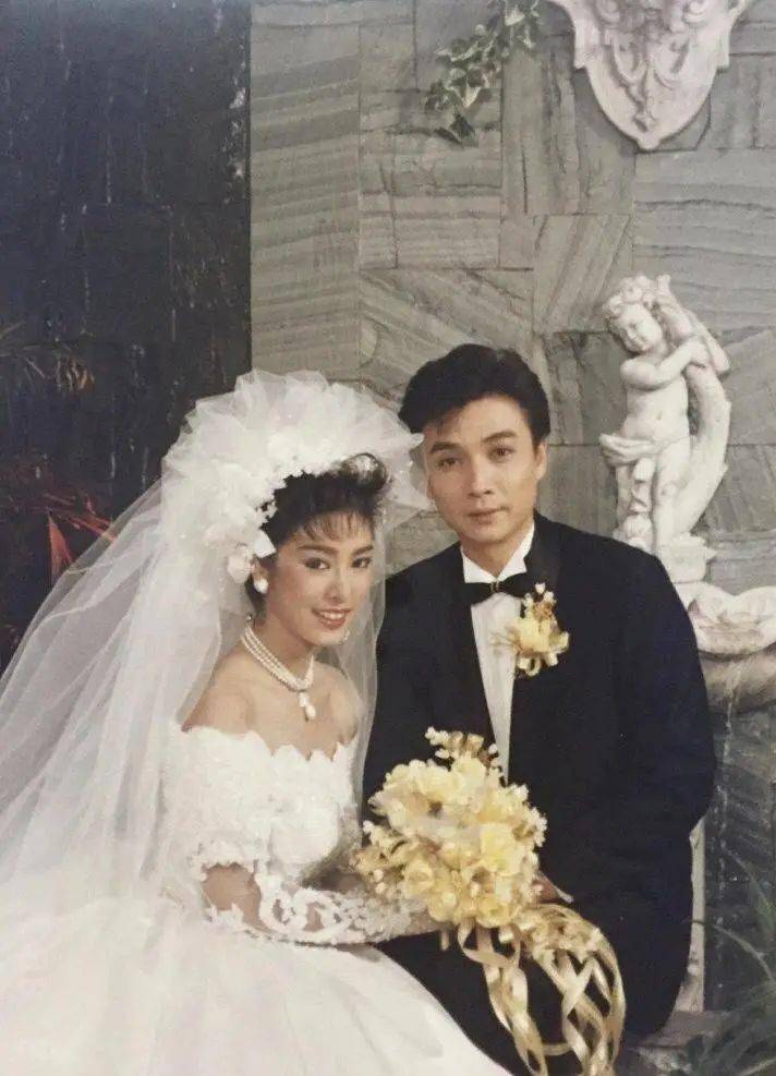 加油！中风传言不攻自破，71岁TVB老戏骨约旧友爬