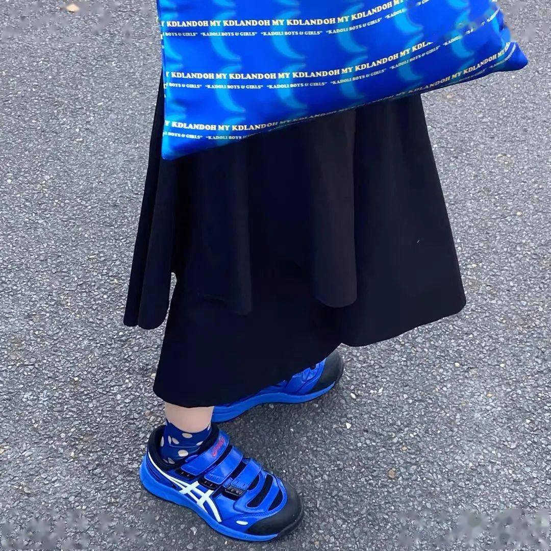 Bondi|不知道买什么的时候，就买黑色球鞋吧！