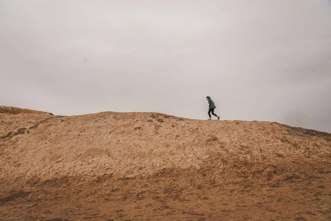 搭车旅行视频 aa9ddee8a92440cf807277147e06503e.jpeg