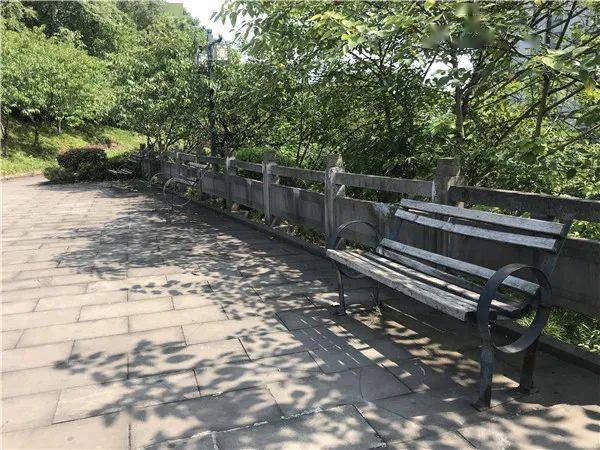 【文明城市曝光台】广安玉兔公园：这些地方该维修了