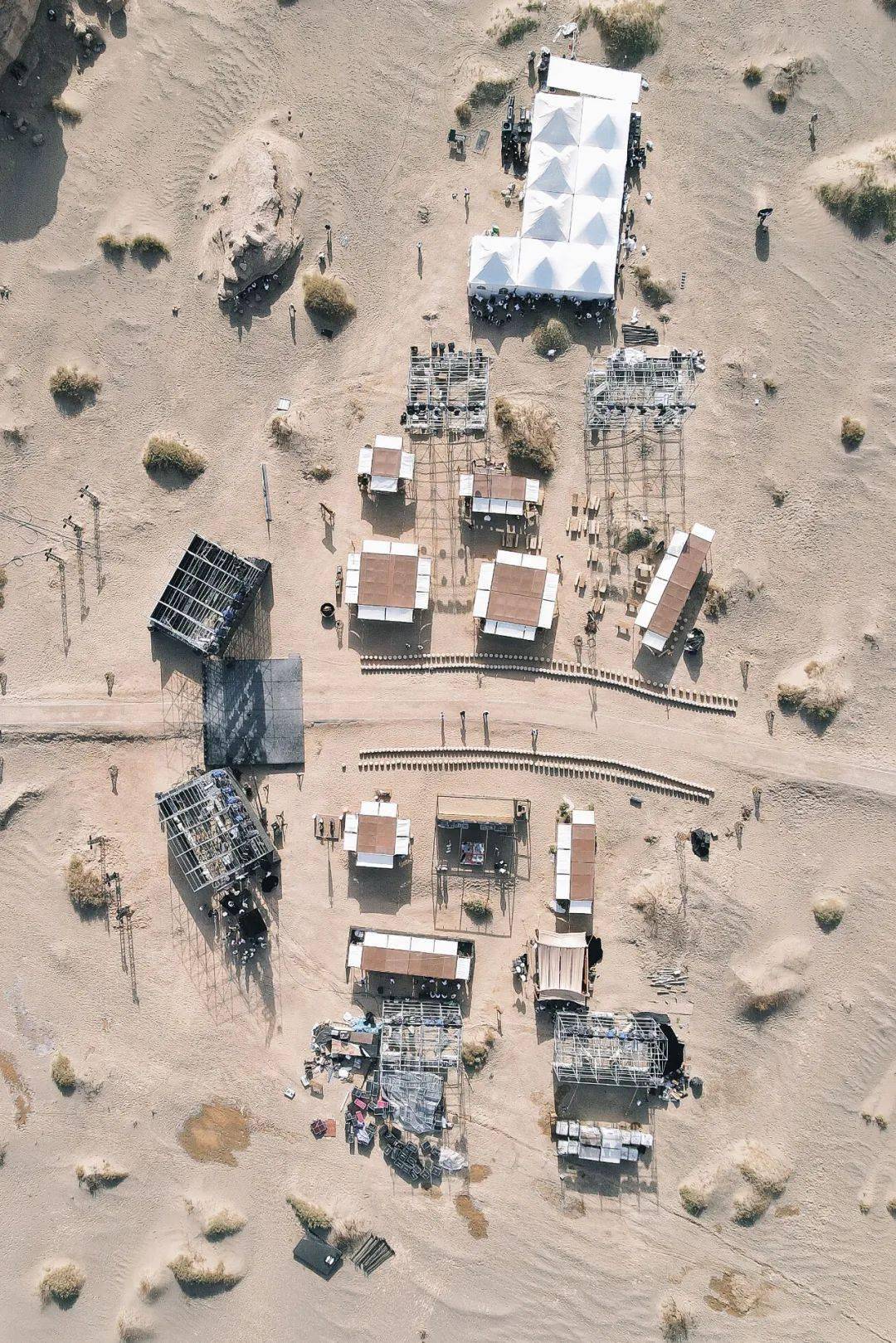 李宁|李宁品牌这次在敦煌砸钱办秀，你听到响了嘛？