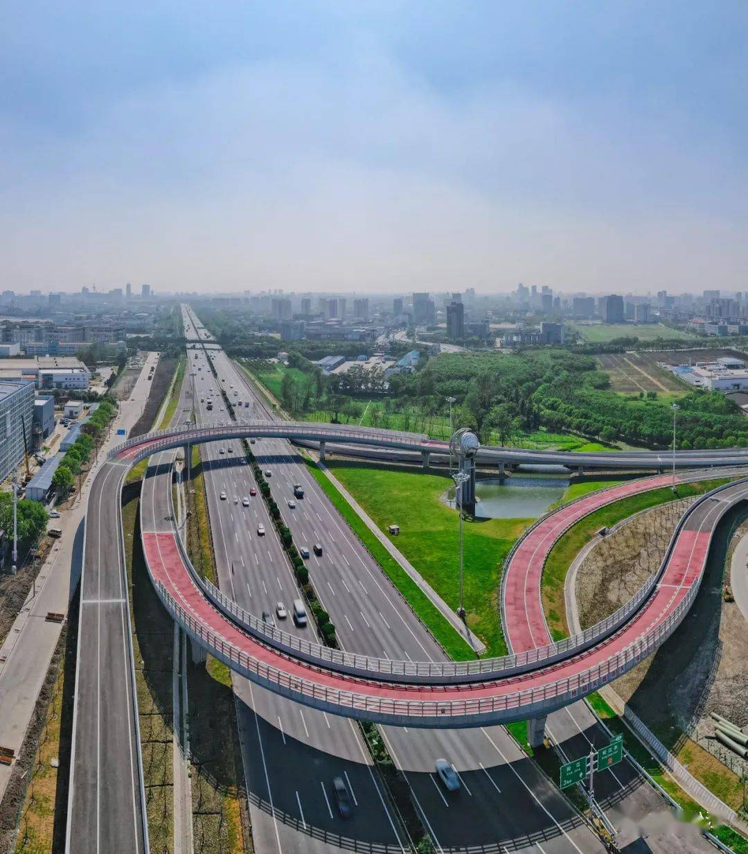 国道收费站最新消息是真的吗 cbc0c4a5247449d683fb6e73072d56d6.jpeg