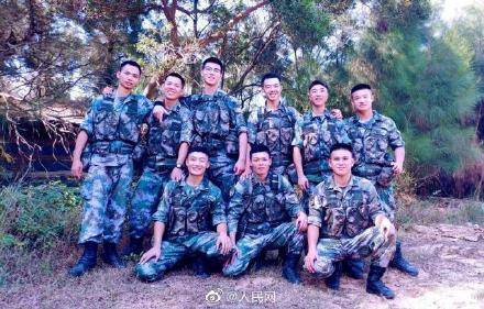 军旅|这届军旅毕业照有创意