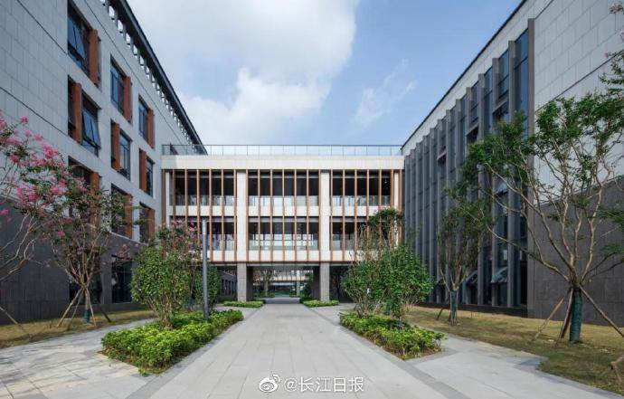 华科|今天搬迁！600多名武大、华科学霸前往“同一所大学”报到