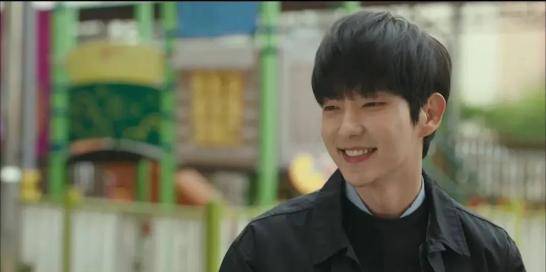 花美男|李准基用了15年，让人不再关注他的美貌