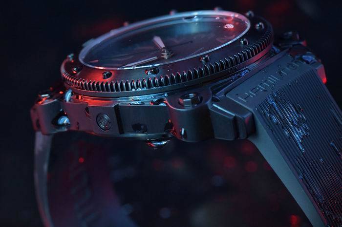 诺兰|诺兰《信条》上映在即，电影未播先火又带热了钛金属腕表