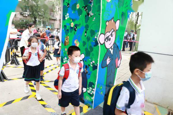 玉泉|特色开学课程精彩纷呈 小豆包品味“玉泉的味道”