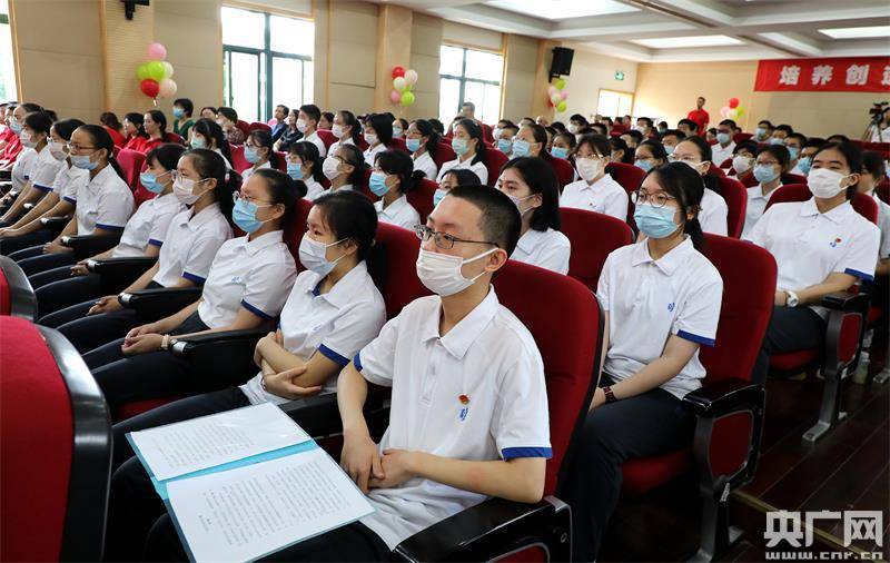 二附中|华东师大二附中普陀校区迎首批新生，校长：归来仍是少年