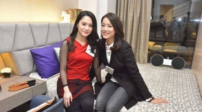 杜华|为什么霍汶希一出现，杜华女士就成了“华华子”？