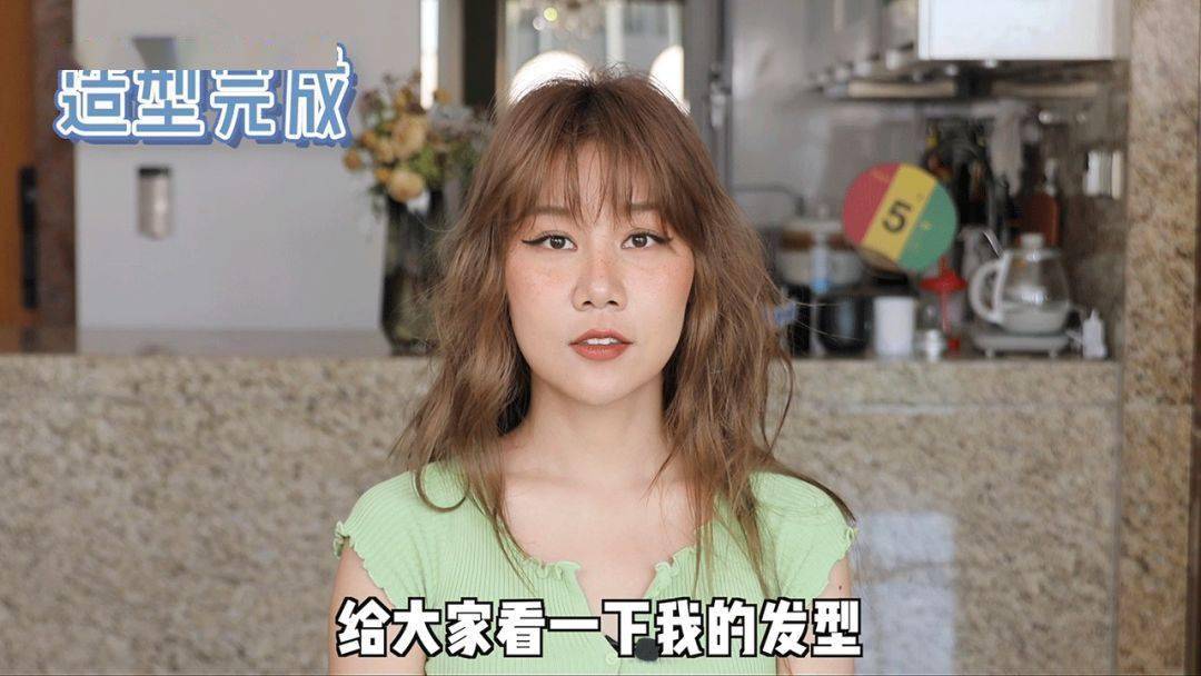 按摩|剪烂3w块衣服，差点按歪我的玻尿酸…万茜化妆师绝了！