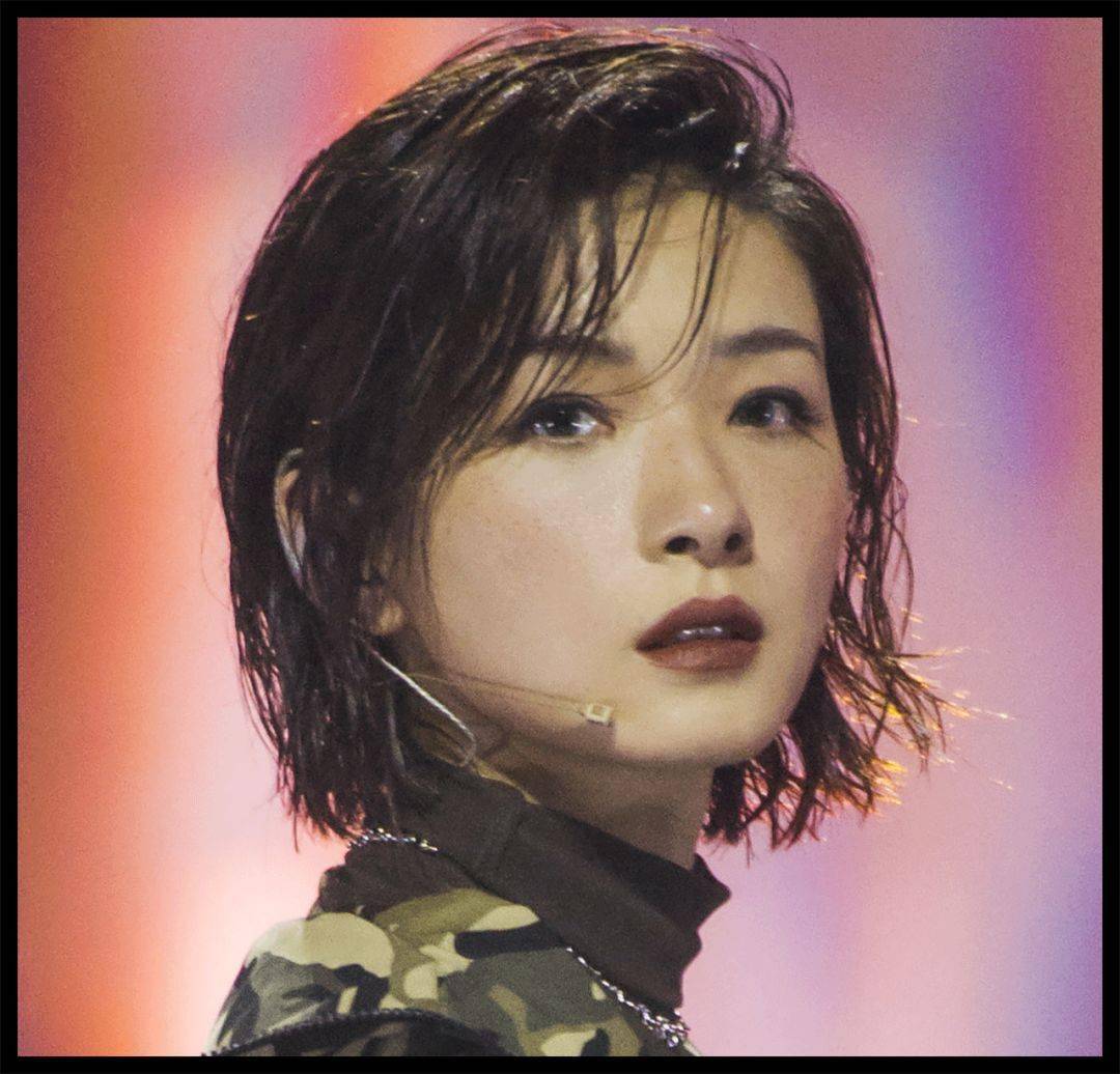 按摩|剪烂3w块衣服，差点按歪我的玻尿酸…万茜化妆师绝了！