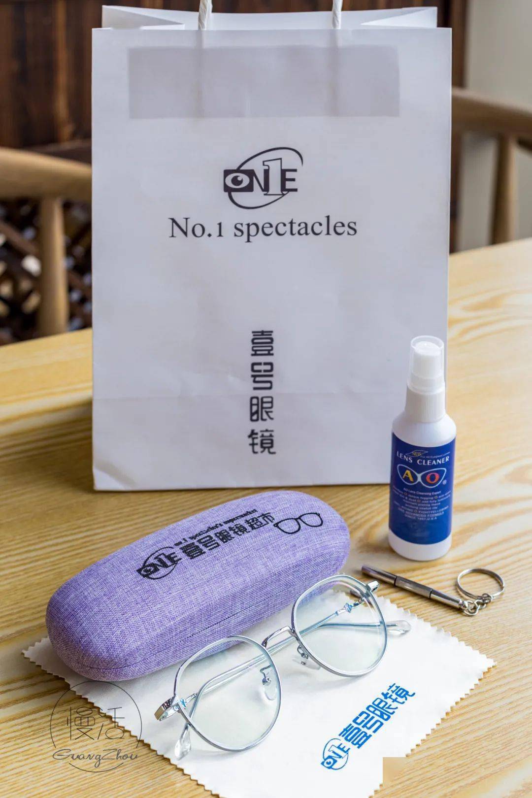 镜片|99元配防蓝光镜，告别“土黑框”和“啤酒瓶底”，高度近视应该这样挑眼镜！