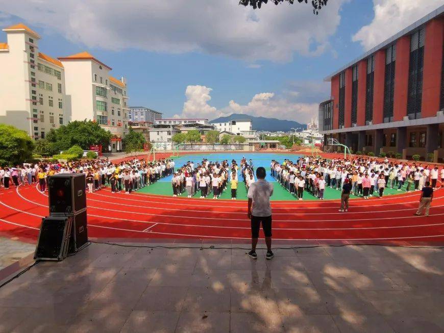 培养良好习惯成就美好人生记武平县实验中学2020级新生入学训练