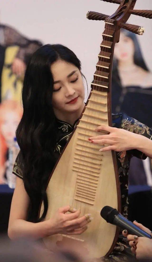 艺识丨还有谁不知道这些女明星会弹琵琶!