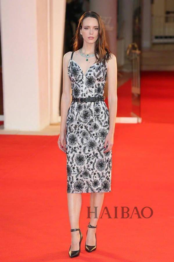 &|爆米花|哈里&梅根夫妇进军娱乐圈?Tilda和大魔王同台飙气场,谁赢了?