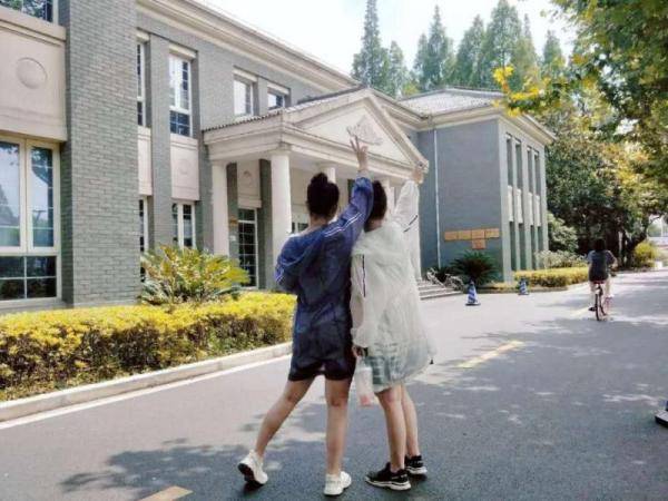 双胞胎|上海高校新生“双胞胎含量”飙高，五对“姐妹花”“兄弟连”落户四校