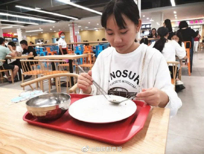 供应|制止餐饮浪费推出半份菜供应窗口！福建多所高校已施行