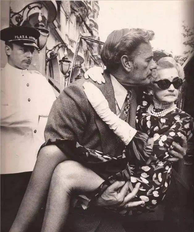 婚姻|“亿万名媛”芭芭拉·霍顿，用珠宝堆砌的一生