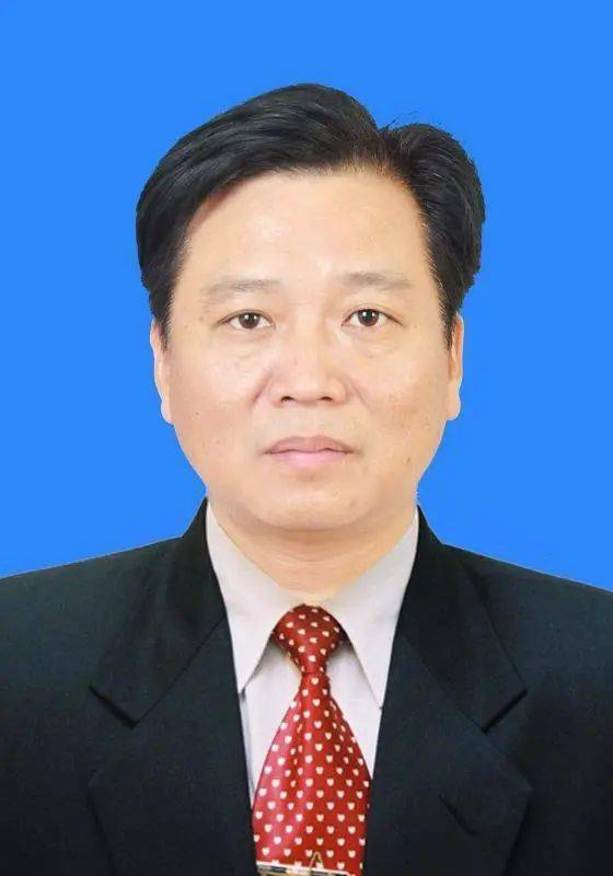 现任姜堰经济开发区党工委副书记,一级主任科员,拟任镇街党(工)委书记