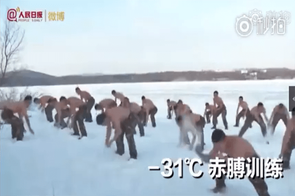 教官|开学季：“别人家”的军训 VS “我们家”的军训