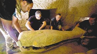 埃及|埃及出土多具 2500年前的木棺