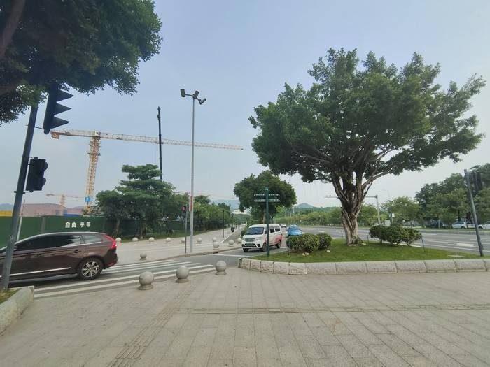 测评盘点|iQOO 5 Pro评测：手机里的赛车，出道直达巅峰！