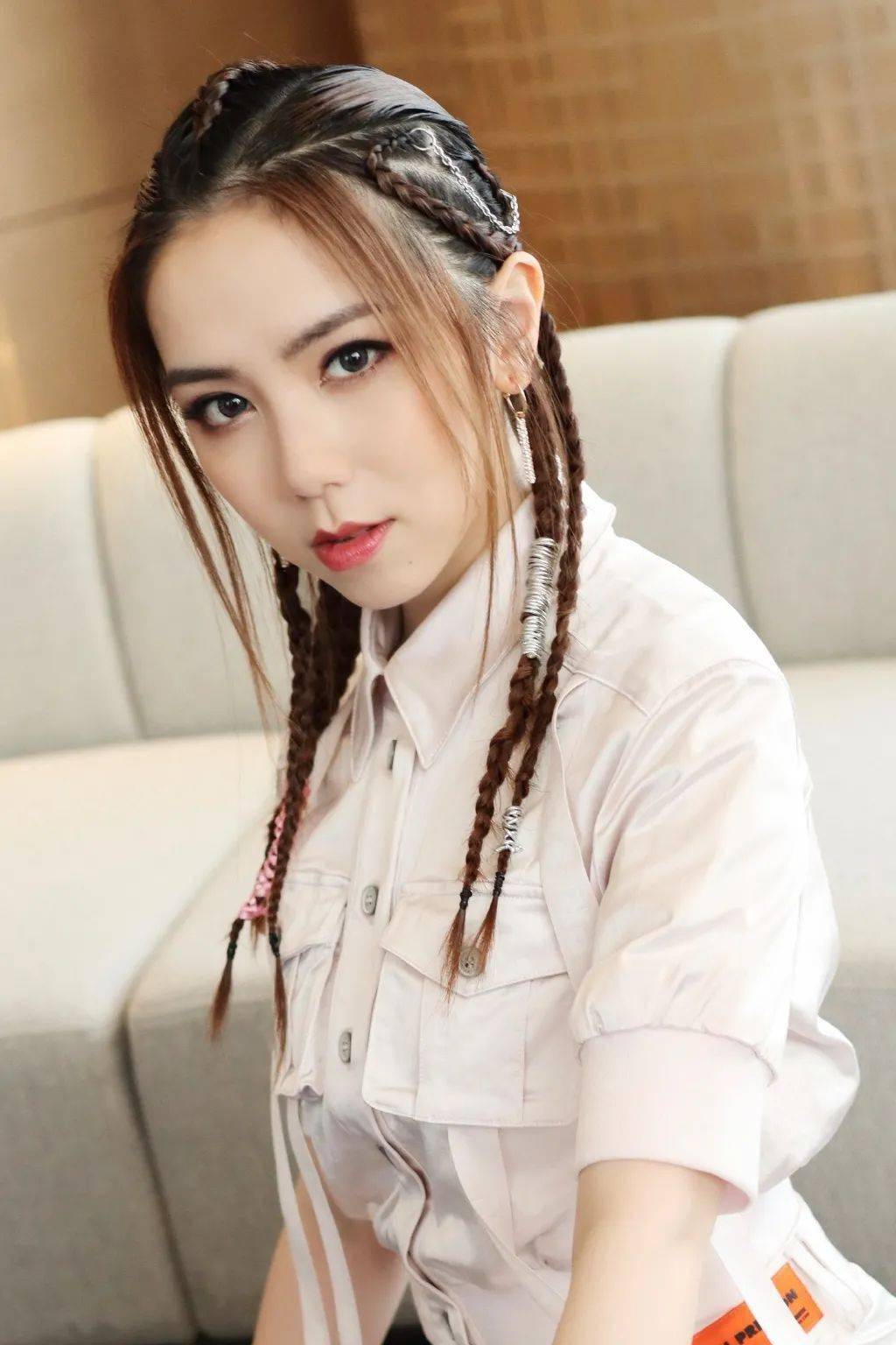 肌肤|一到初秋就敏感，那是因为你连最基础的保湿都没做好……