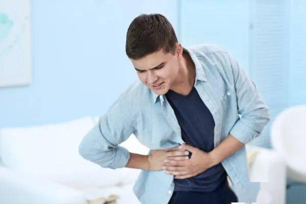 患者|奇妙的中医 | 结石很小也没有任何症状,可以不管它吗?专家告诉你答案