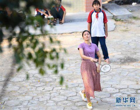 林小恋|女教师留守海岛六年：为孩子架起通往外界的“桥”