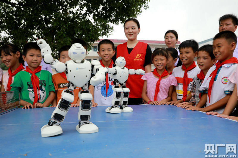 科普|科普大篷车走进乡村学校