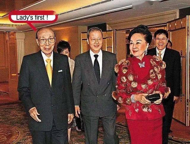 帝王|香港第一阔太：非帝王绿翡翠不戴，丧夫反赚100亿！就连四太见她都低头！