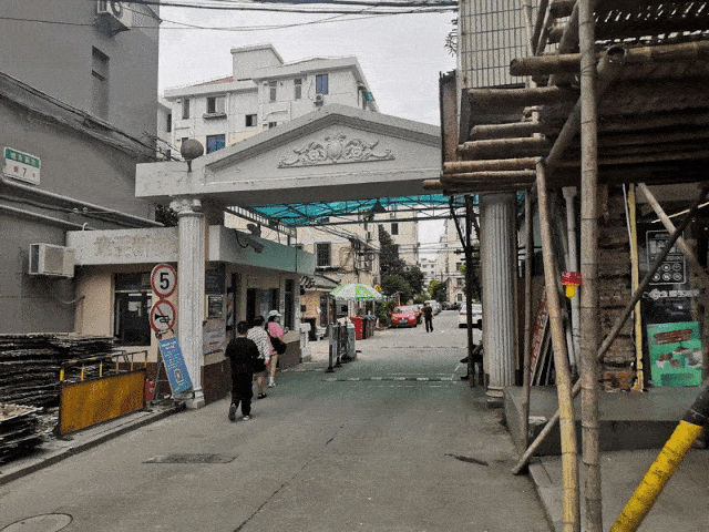 上海市青浦区青浦镇城中东路311号403室 起拍价:217万元  评估价:310