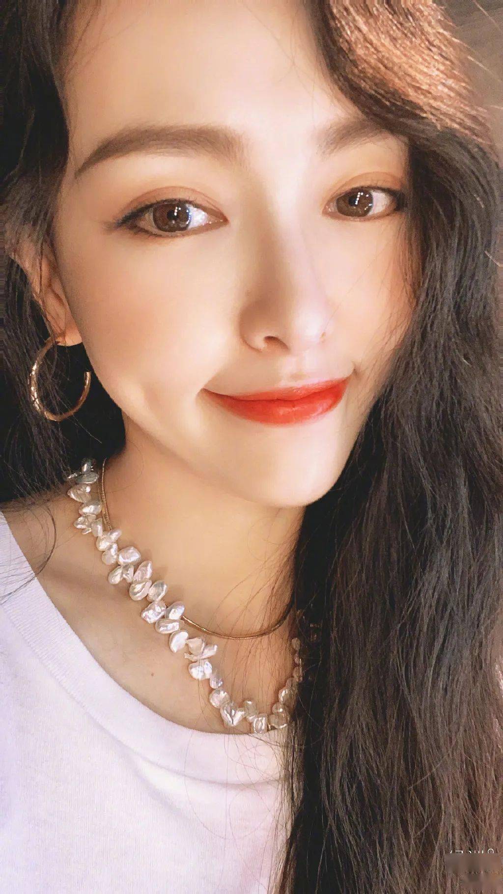 糖分|神隐的她带着热搜回来了,依旧肤白貌美、糖分爆表