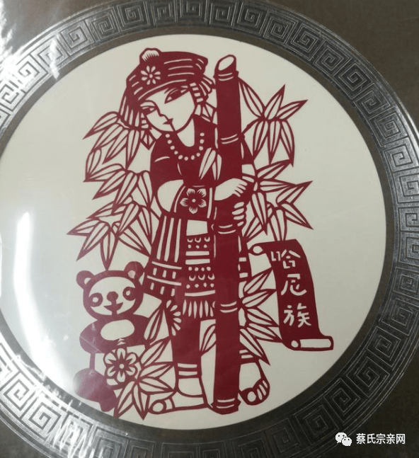 蔡 春娥老师的作品之一——56个民族中的哈尼族,特色的民族文化展示