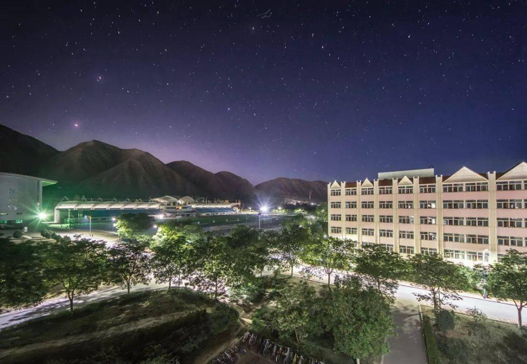 实力|个个实力不俗！你最想上哪所......中国30所高颜值大学