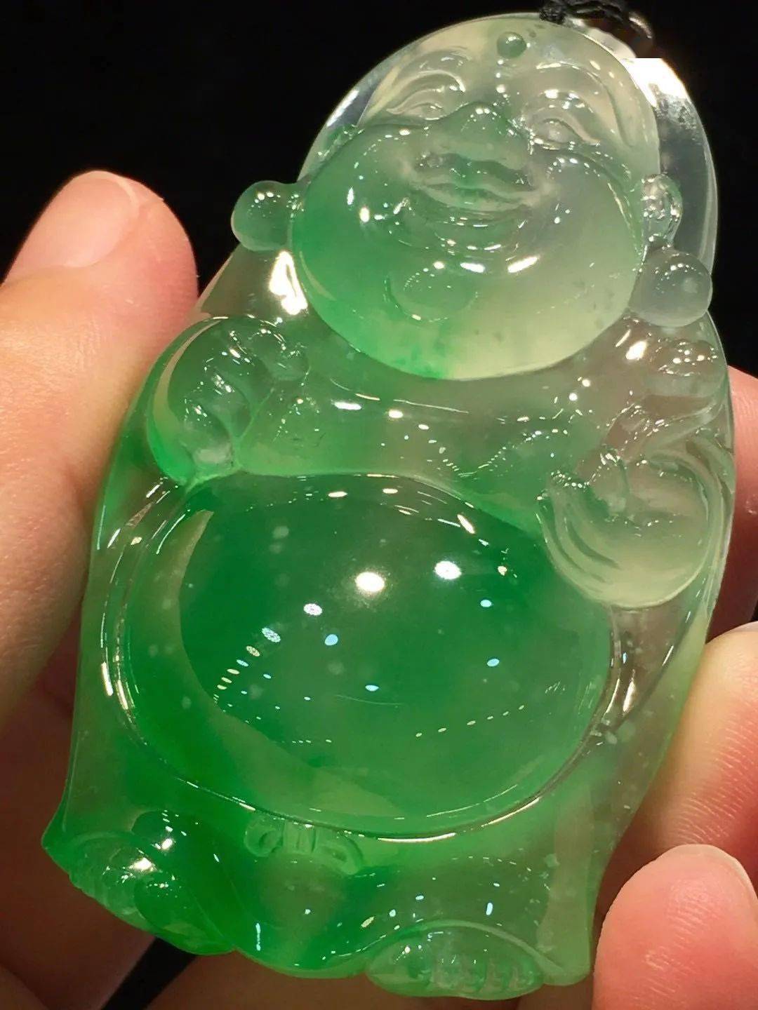 区别|女人戴珠宝和戴黄金首饰有什么区别？