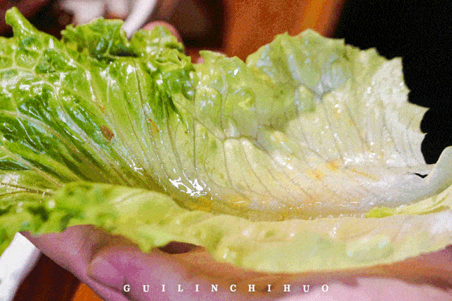 店里|在教室里吃烤肉！6.8折还送肉送饮料！